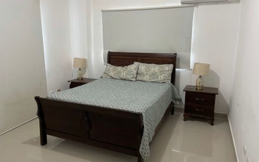 Se alquila AMPLIO apartamento amueblado en Bella Vista Sur