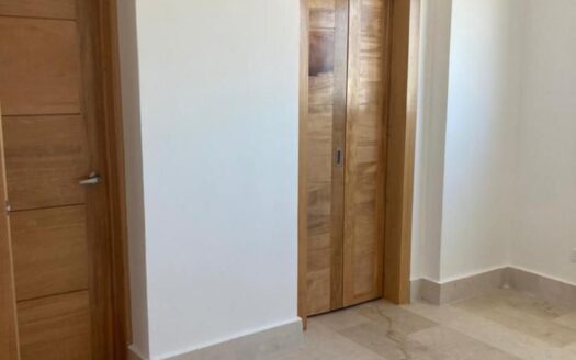 Se alquila apartamento en Evaristo Morales
