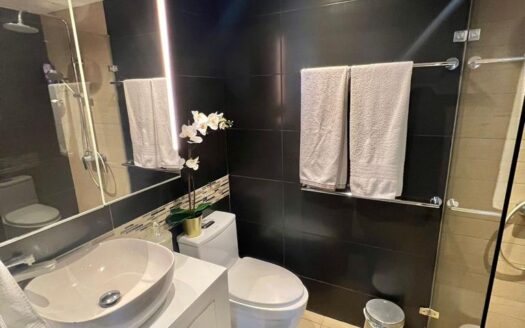 Apartamento en una zona exclusiva de Naco finamente amueblado